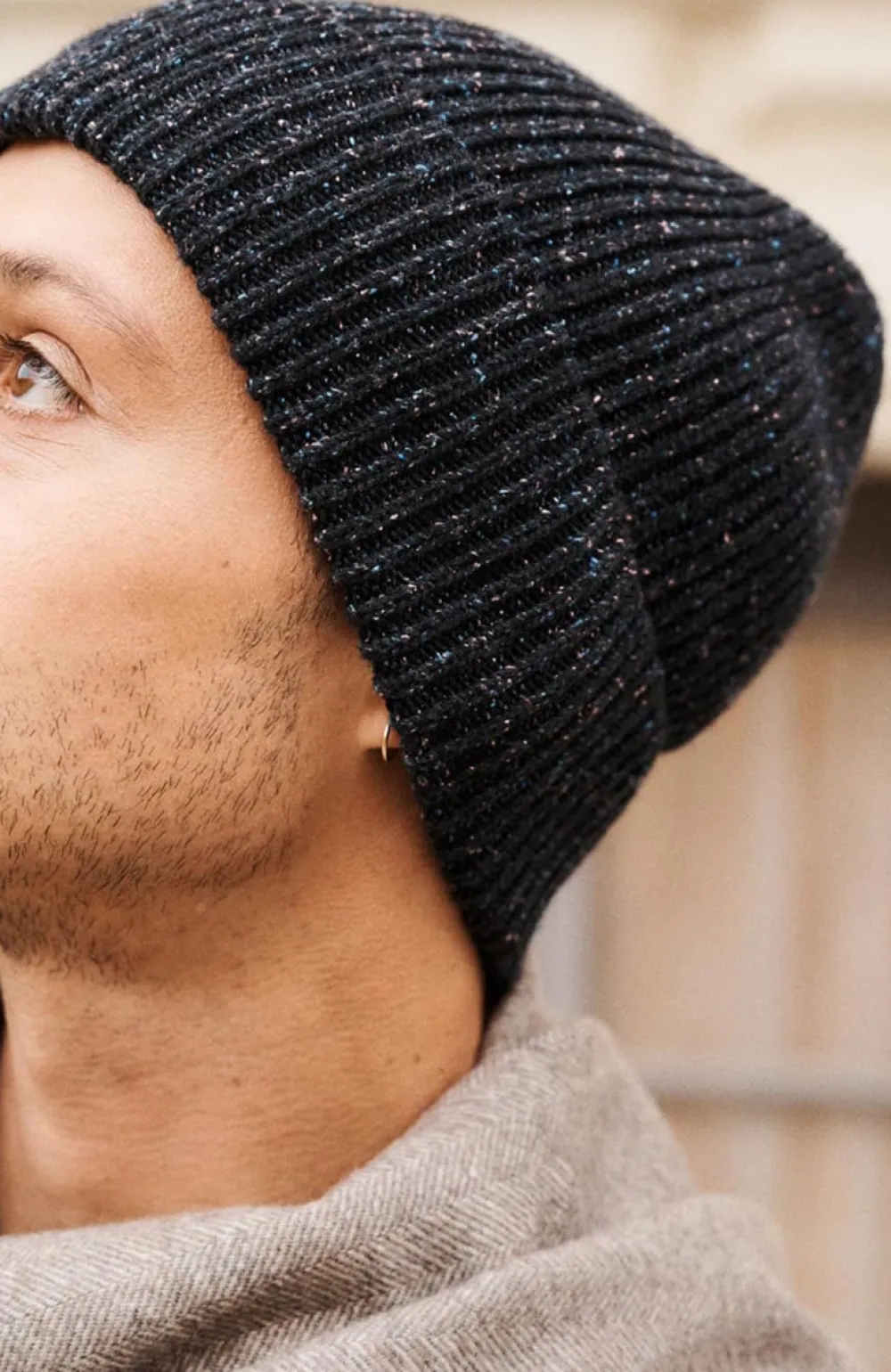 bonnet_mouchet_en_laine_mrinos_13.webp Femme Les Raffineurs Bonnet moucheté en laine mérinos