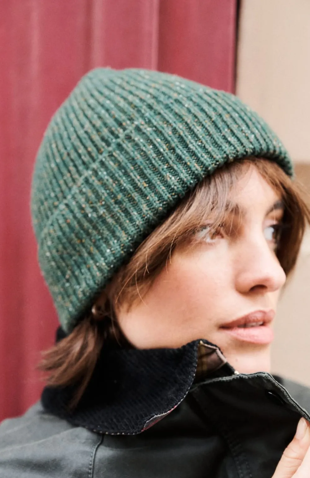 bonnet_mouchet_en_laine_mrinos_4.webp Femme Les Raffineurs Bonnet moucheté en laine mérinos