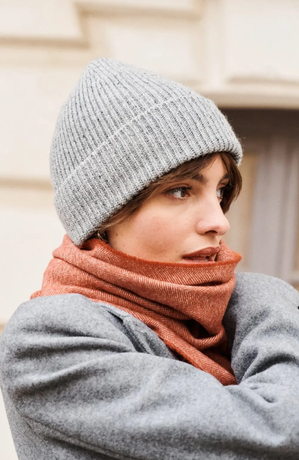 bonnet_mouchet_en_laine_mrinos_6.webp Femme Les Raffineurs Bonnet moucheté en laine mérinos