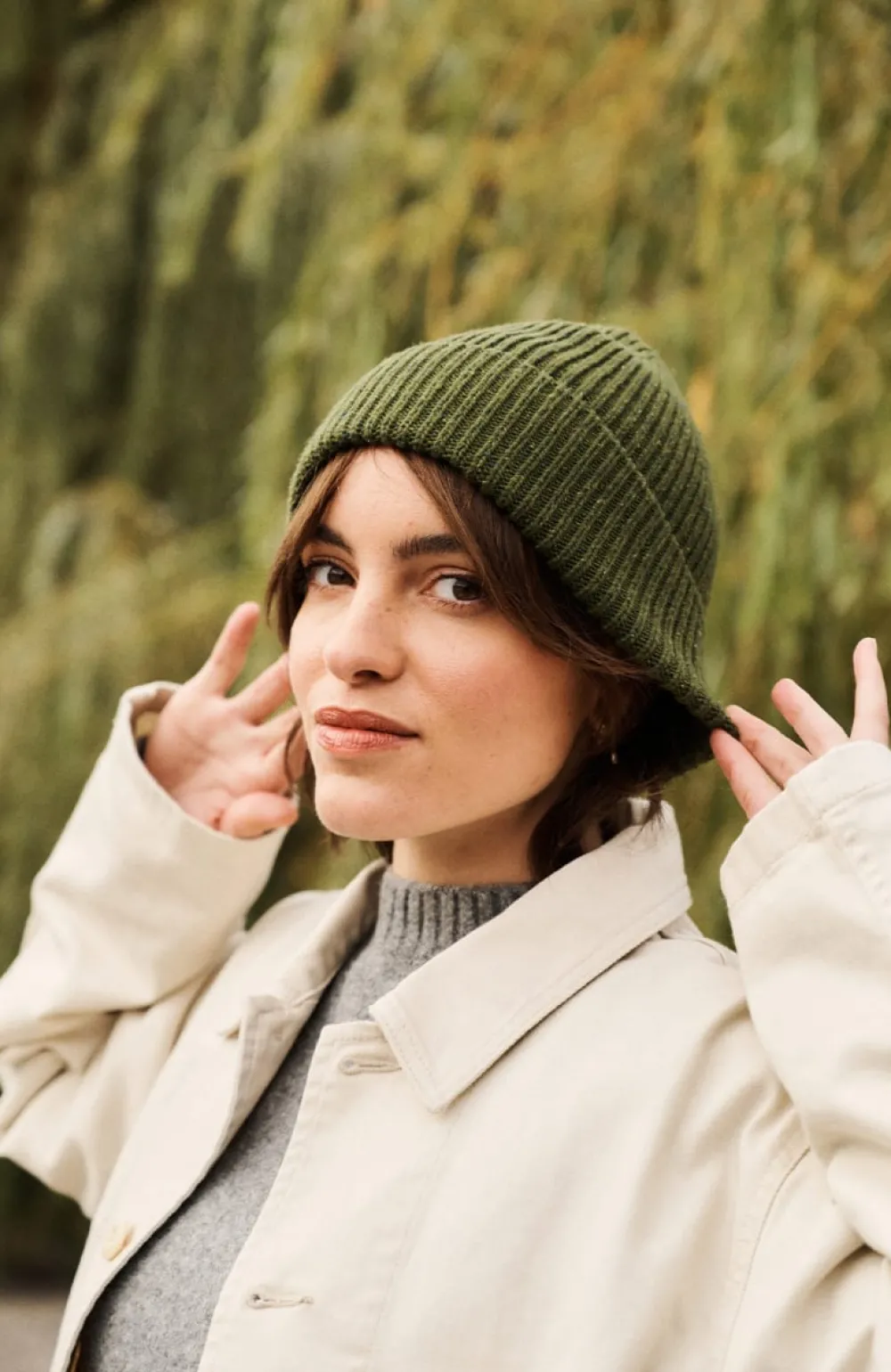 bonnet_mouchet_en_laine_mrinos_8.webp Femme Les Raffineurs Bonnet moucheté en laine mérinos