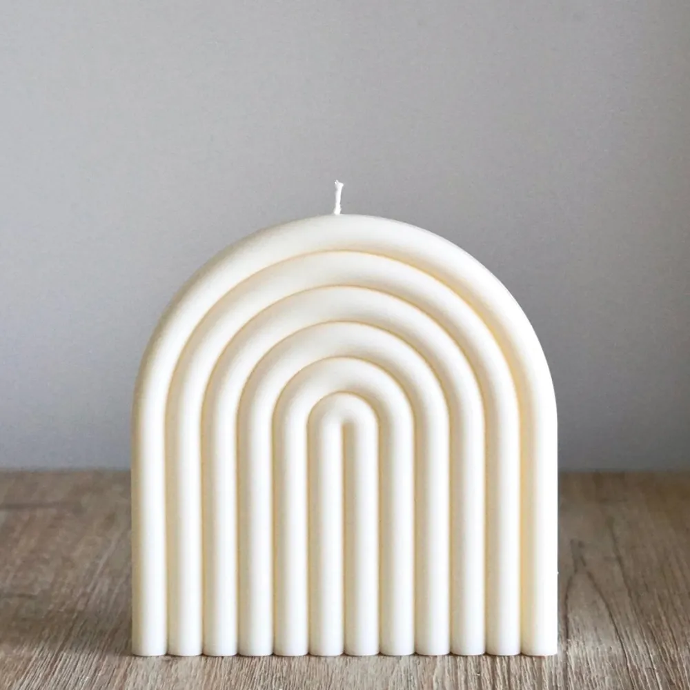 bougie_gomtrique_en_cire_vgtale_3.webp Les Raffineurs Bougie géométrique en cire végétale