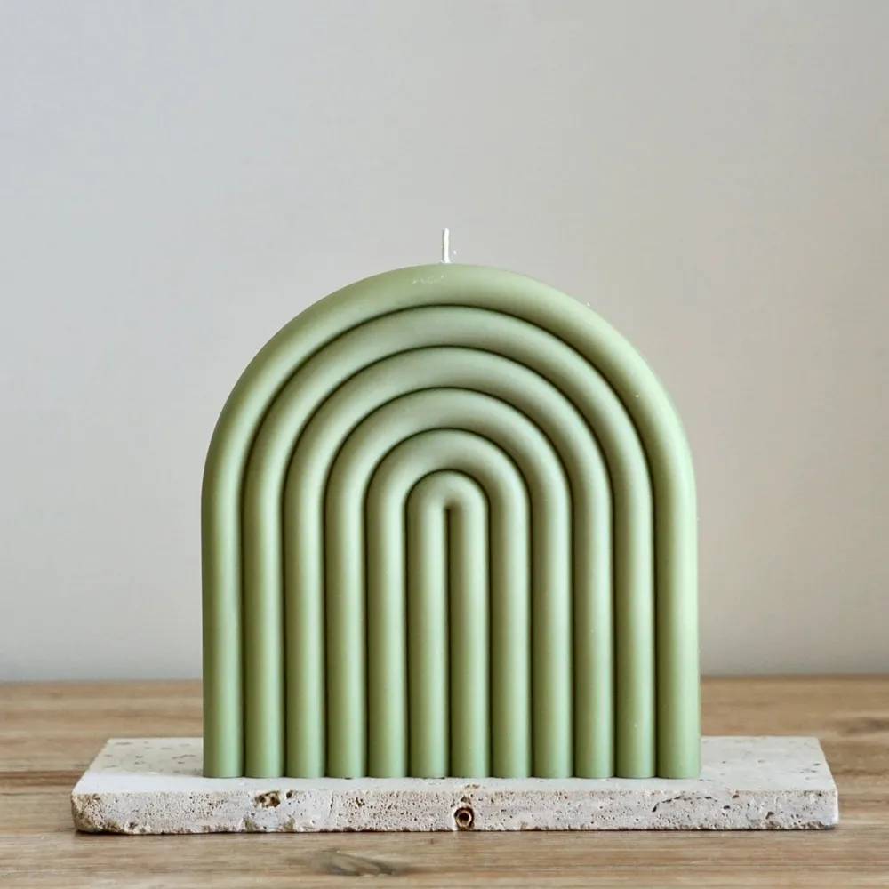 bougie_gomtrique_en_cire_vgtale_4.webp Les Raffineurs Bougie géométrique en cire végétale