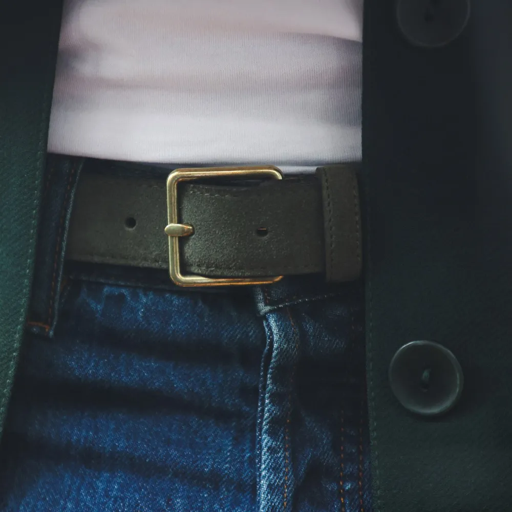 ceinture_en_cuir_sud_5.webp Homme Les Raffineurs Ceinture en cuir suédé