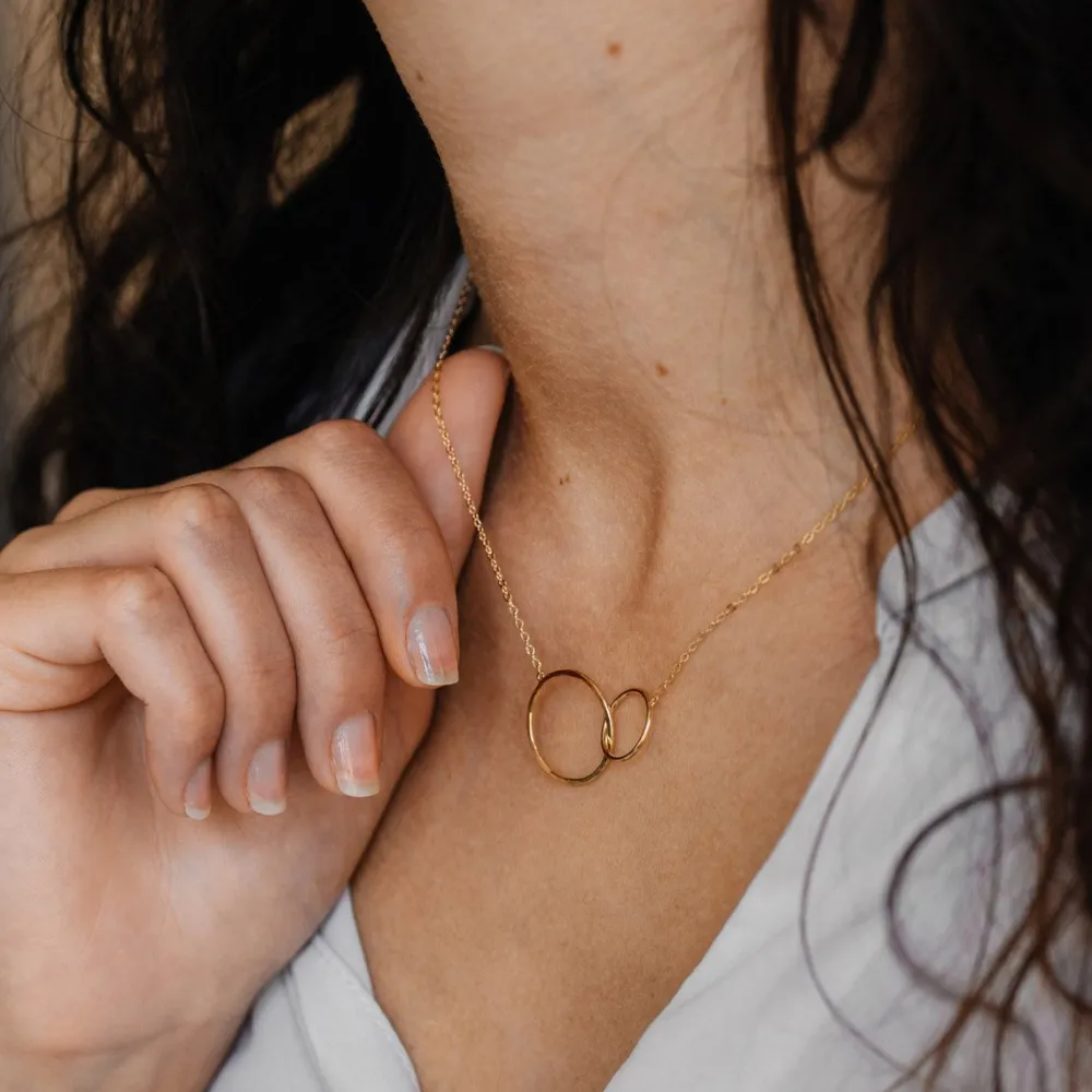 Femme Les Raffineurs Collier doubles anneaux