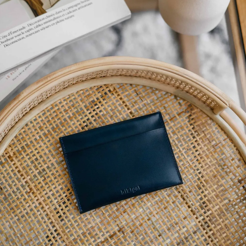 portecartes_id_en_cuir_3.webp Femme Les Raffineurs Porte-cartes ID en cuir