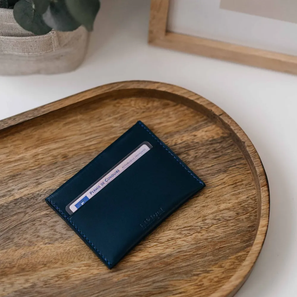 portecartes_slim_en_cuir_5.webp Femme Les Raffineurs Porte-cartes slim en cuir