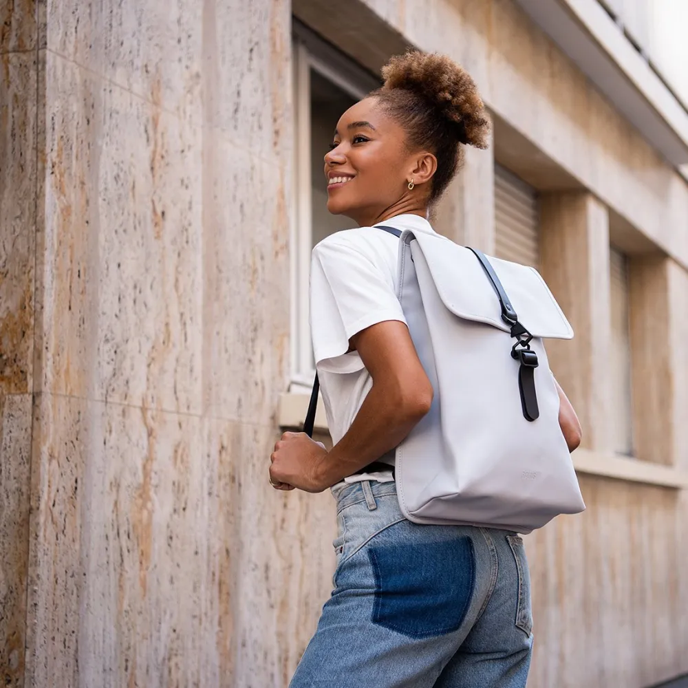 sac__dos_rucksack_rains_5.webp Femme Les Raffineurs Sac à dos Rucksack Rains