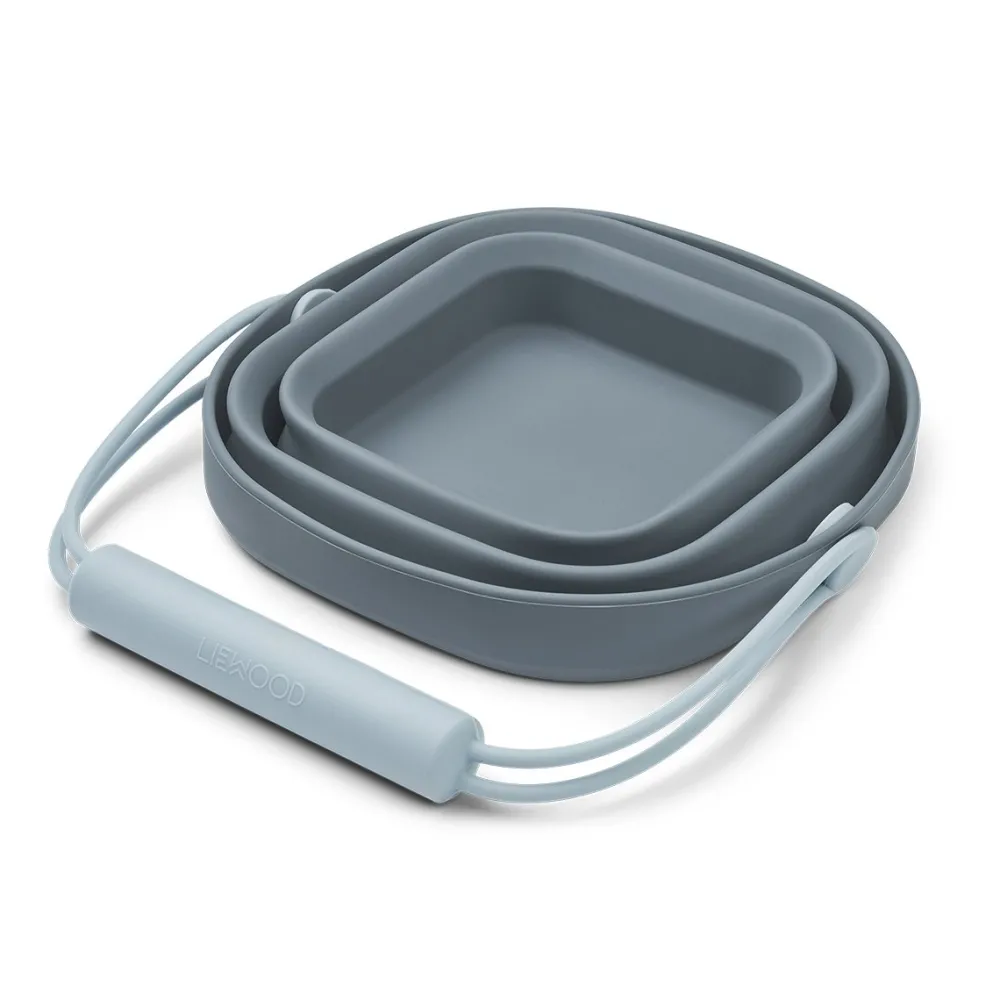 seau_en_silicone_pliable_7.webp Enfant Les Raffineurs Seau en silicone pliable