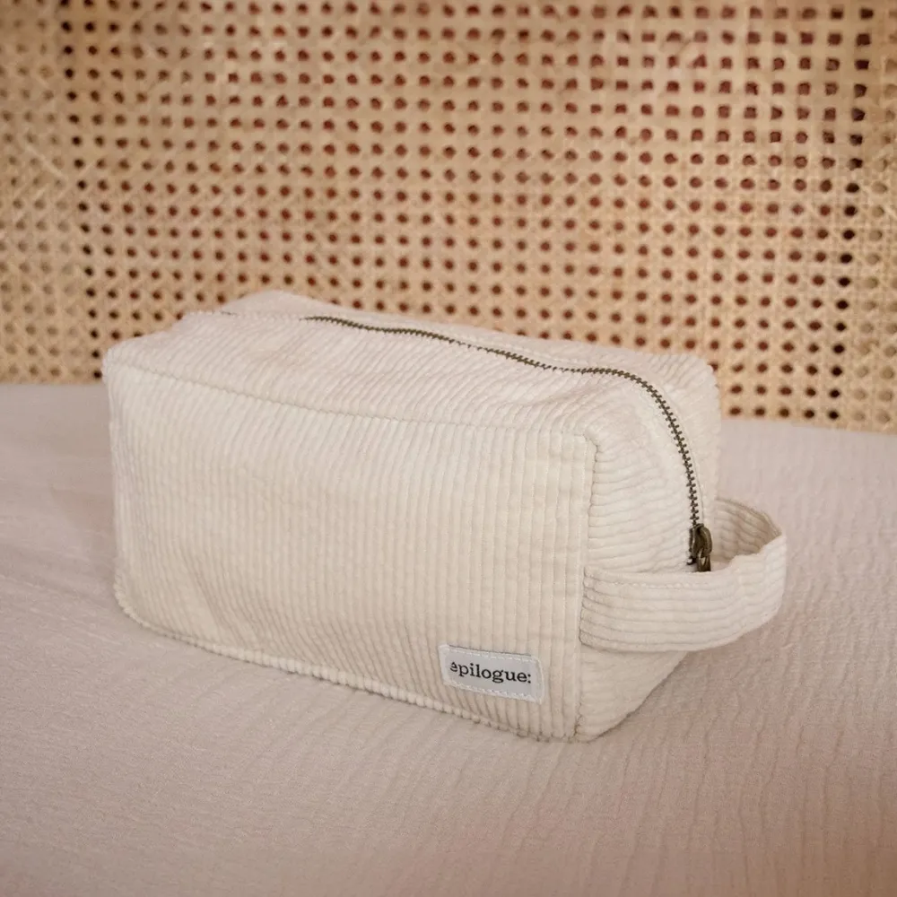 trousse_de_toilette_en_velours_ctel_5.webp Femme Les Raffineurs Trousse de toilette en velours côtelé