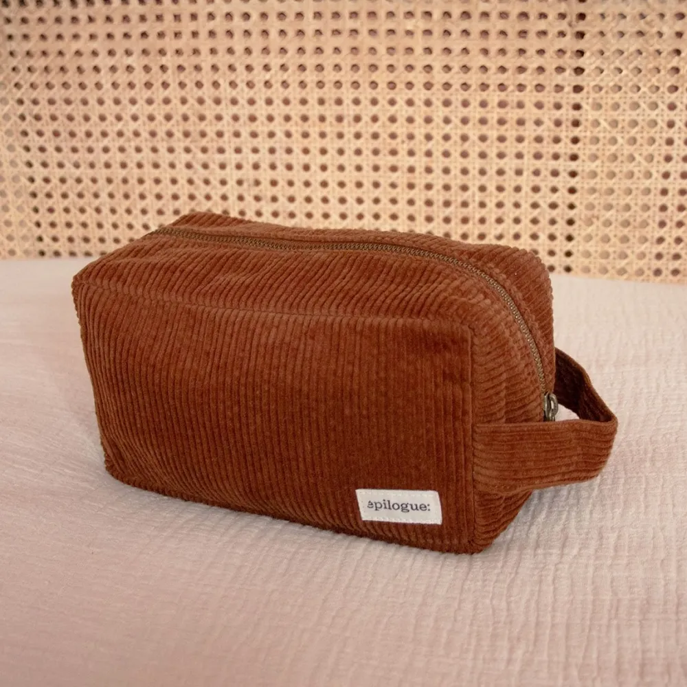 trousse_de_toilette_en_velours_ctel_9.webp Femme Les Raffineurs Trousse de toilette en velours côtelé