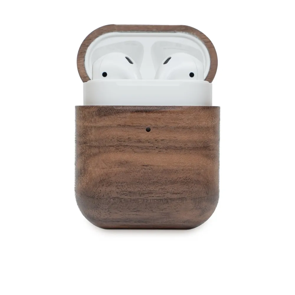 tui_pour_airpods_en_noyer_4.webp Les Raffineurs Étui pour AirPods en noyer